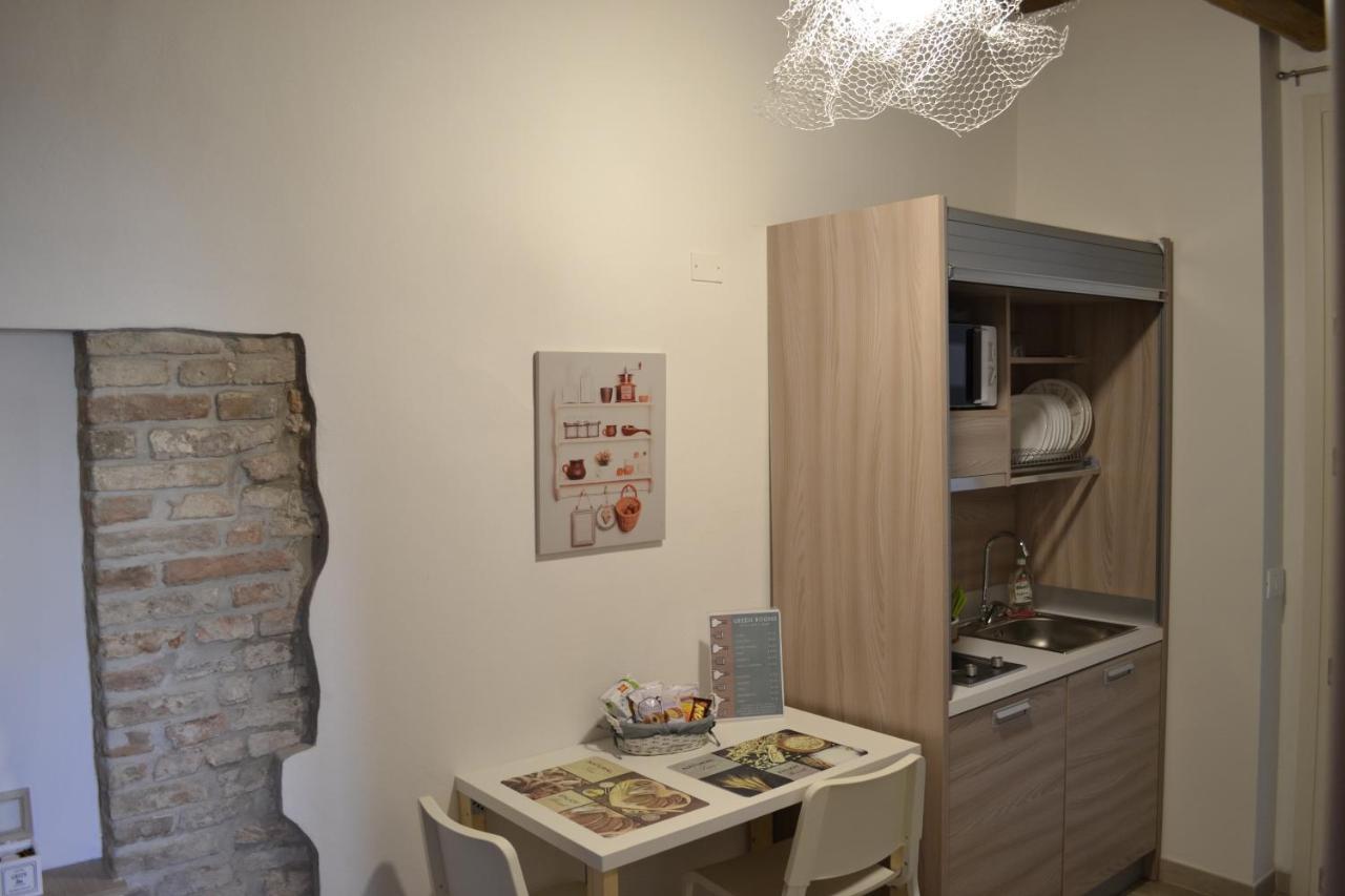 Green Rooms Ferrara Bagian luar foto