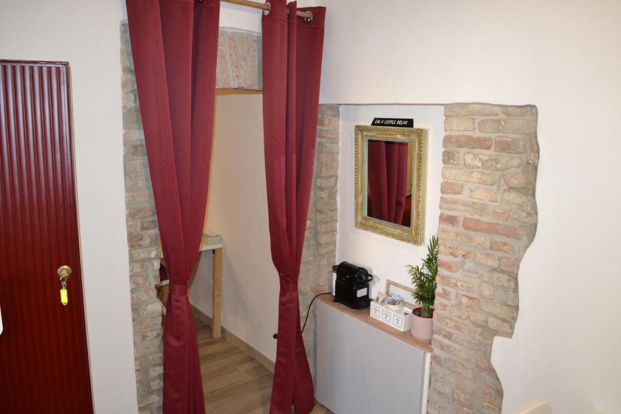 Green Rooms Ferrara Bagian luar foto